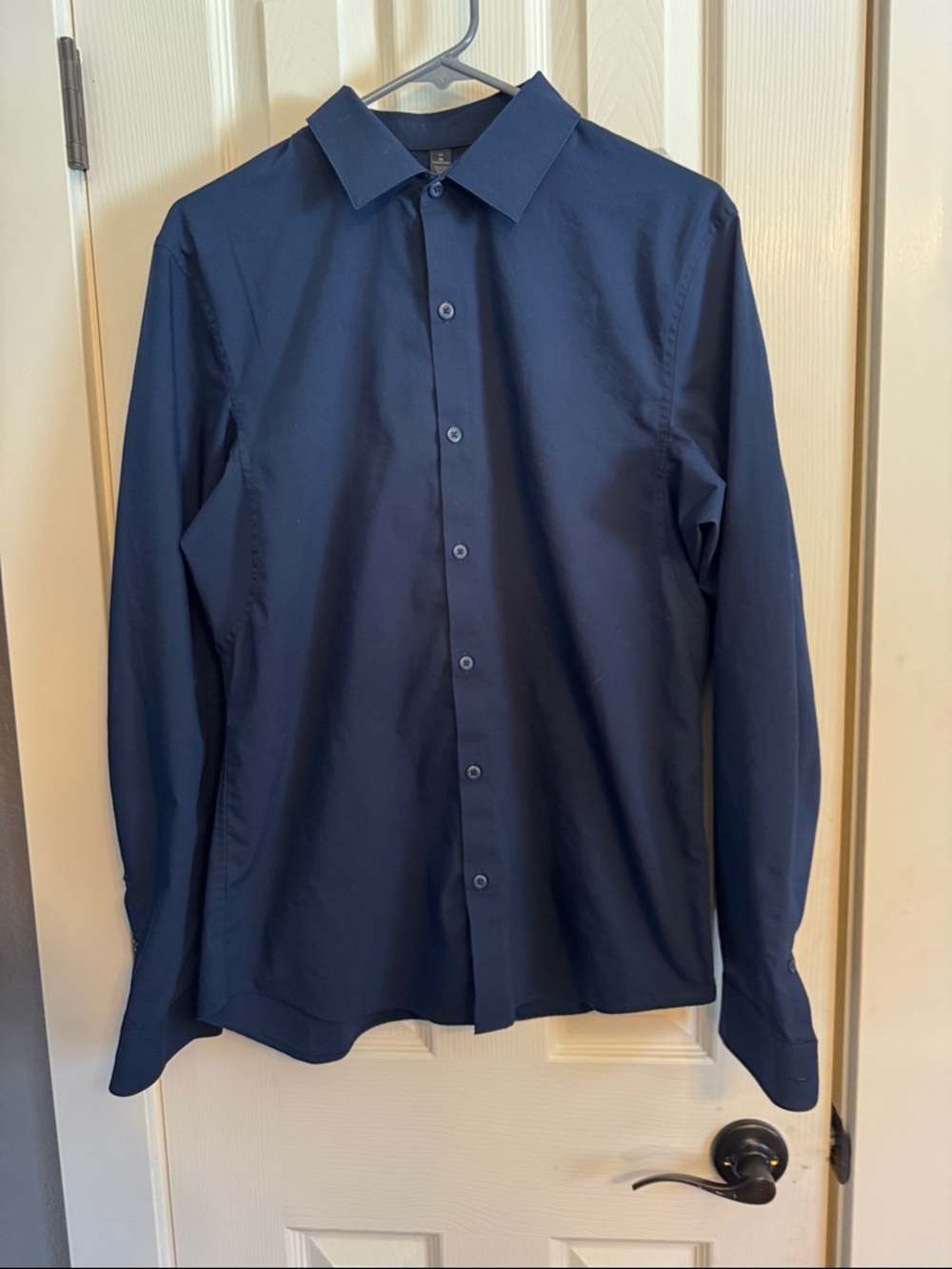 Men’s “LIVE IN PRACTICE” Lululemon long sleeve button up dress shirt size M.